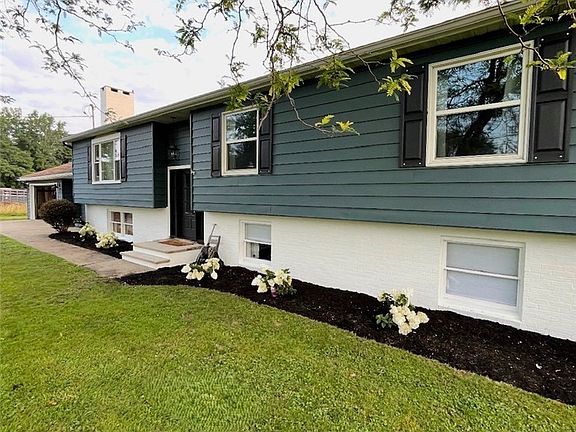 3rd image of 4616 Berry Rd