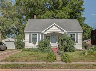 412 Bowman Ave, East Alton, IL 62024