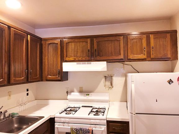 5th image of 170 Talbott St APT 208