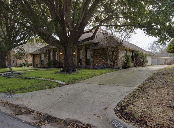 4th image of 602 Hinsdale Dr