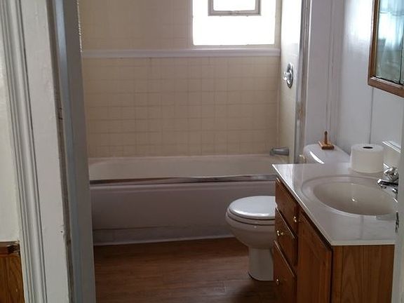 3rd image of 158 Benzinger St #1