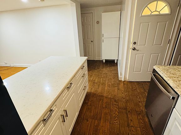 2nd image of 2 Wyman St Floor 2