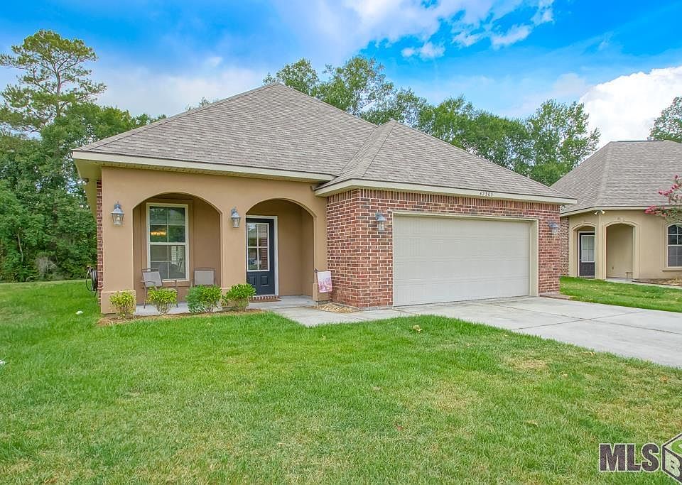 1st image of 42305 Lakestone Dr
