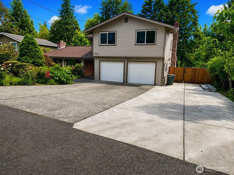 4th image of 1918 109th Avenue Ct E