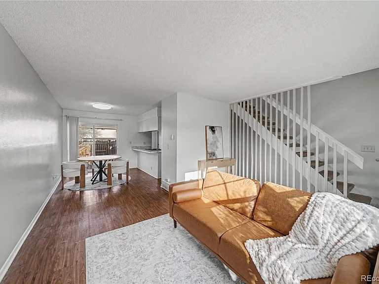 1920 S Oswego Way — Photo 4