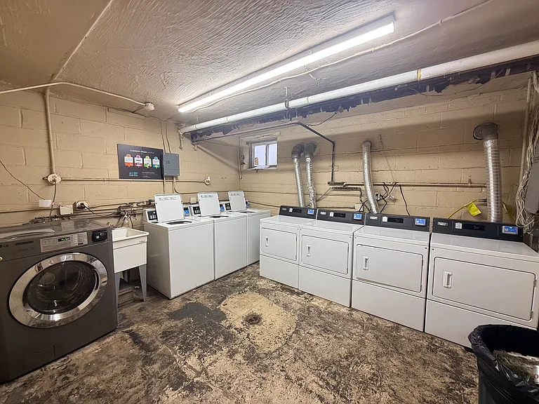 111-112 Lincoln Ave #6 — Photo 12