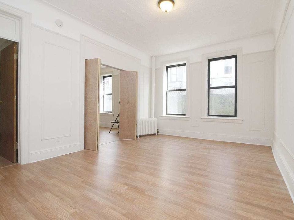 1st image of 3133 35th St #2