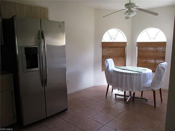 3rd image of 623 SE 14th Ter