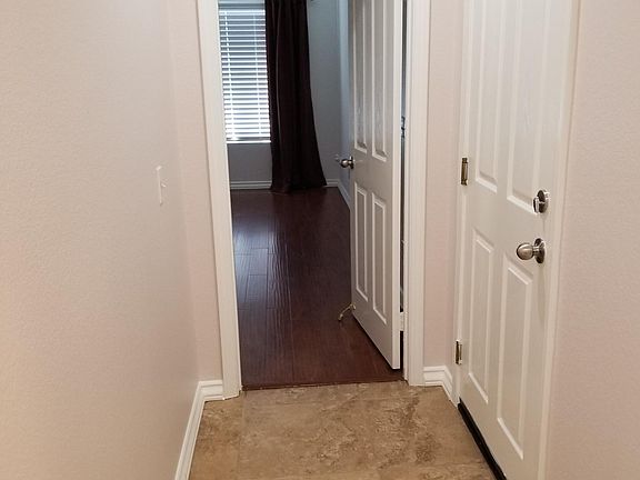 5th image of 6115 N Linda Ln