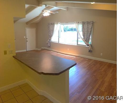 4th image of 1118 NE 31st Ave