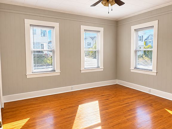 5th image of 17 Maple St