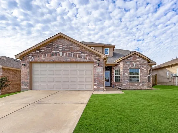 1802 Douglas St, Howe, TX 75459