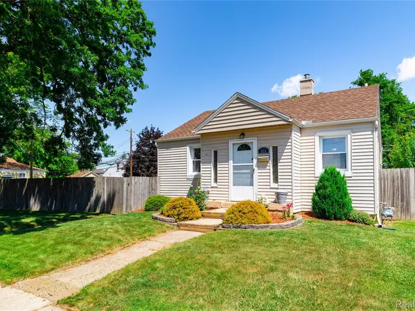 826 Goddard St, Wyandotte, MI 48192