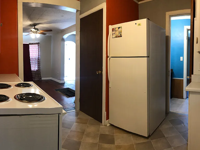 209 Main St — Photo 9