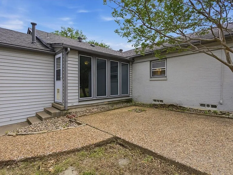 3101 Westcliff Rd W — Photo 25