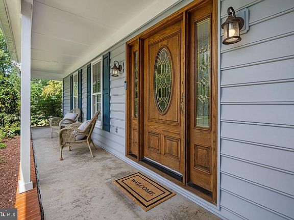 3rd image of 651 Magothy View Dr