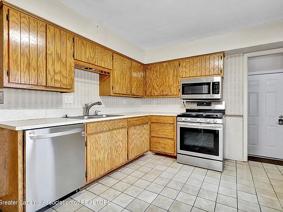 2nd image of 5625 Ashley Dr