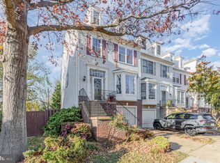 7039 Kings Manor Dr, Alexandria, VA 22315