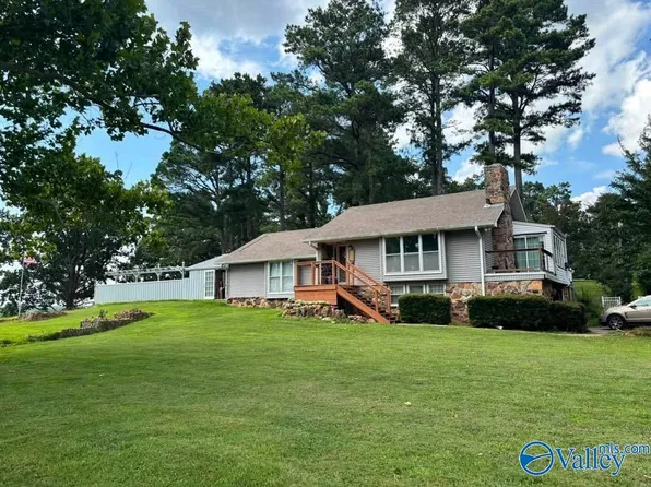 1311 Whispering Hills Cir NW, Hartselle, AL 35640