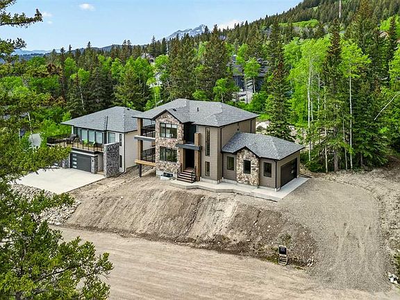 2nd image of 72 E Kananaskis Dr