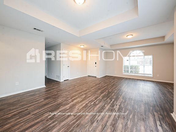 5th image of 1038 Westover Dr