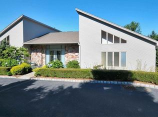 113 Hoover Dr, Cresskill, NJ 07626