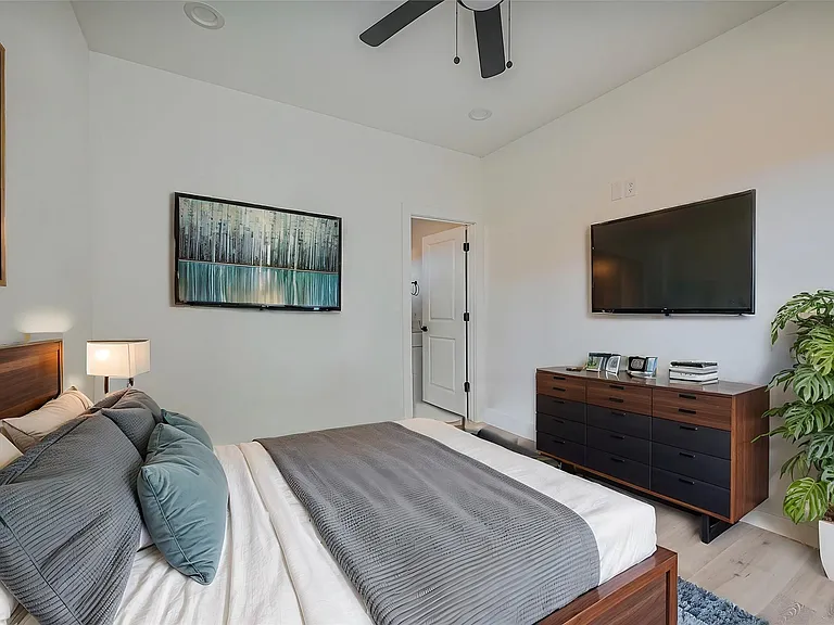 4207 Ward St — Photo 28
