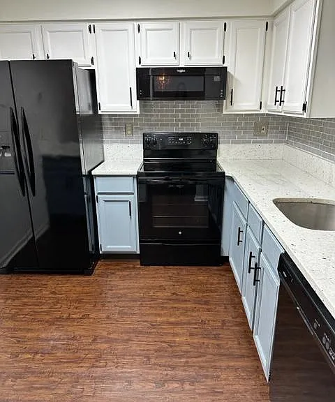 601 Ferris Ln #F1 — Photo 4