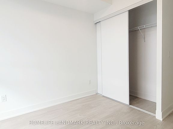 5th image of 2545 Simcoe St N #724