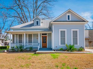 895 W Mill St, New Braunfels, TX 78130