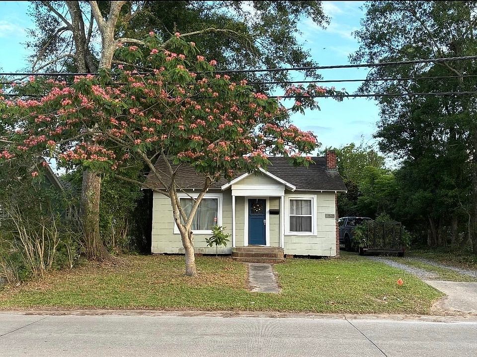 1st image of 528 Alamo St