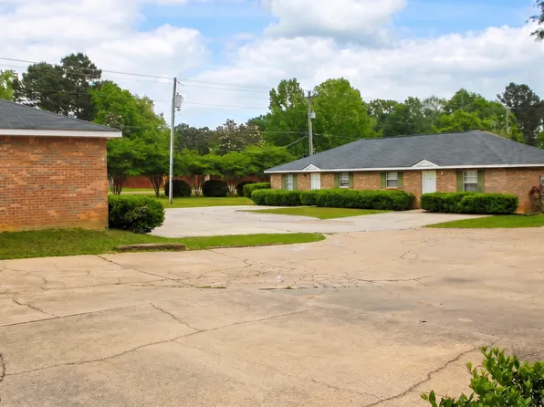 5834 W 4th St APT E, Hattiesburg, MS 39402