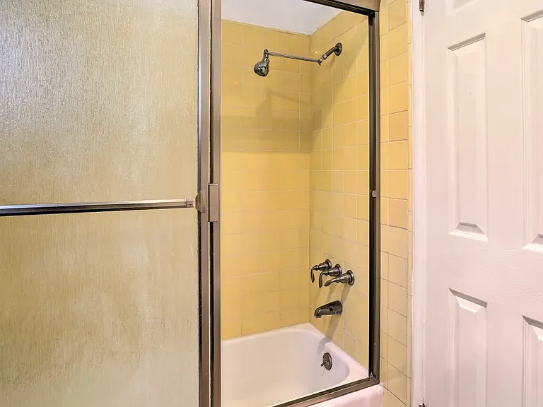 1570 N Coast Hwy #3 — Photo 9