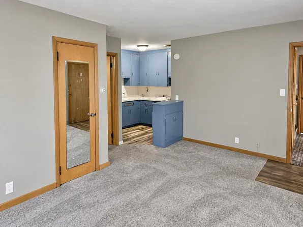 1517 Central Ave APT 1, Estherville, IA 51334