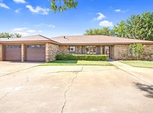 1106 15th St, Shallowater, TX 79363