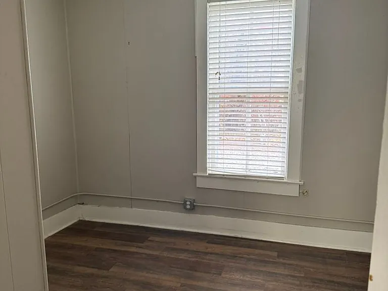 420 S 6th St — Photo 18