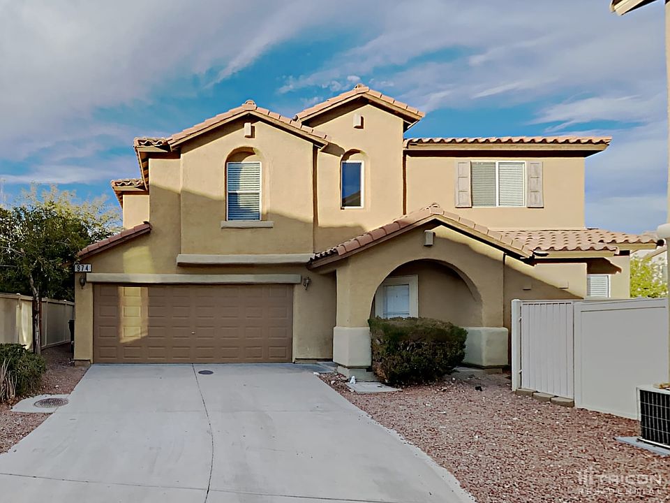 1st image of 974 Medina De Leon Ave