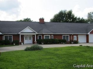 183 S Grand Ave, Jacksonville, IL 62650