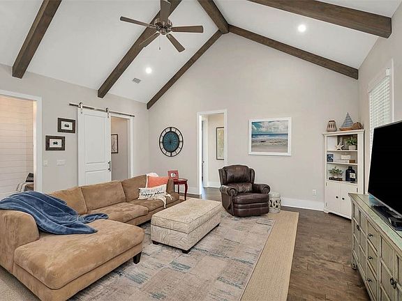 3rd image of 600 Lake View Cottages Dr