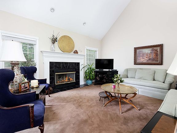 5th image of 3718 E Silver Creek Ct