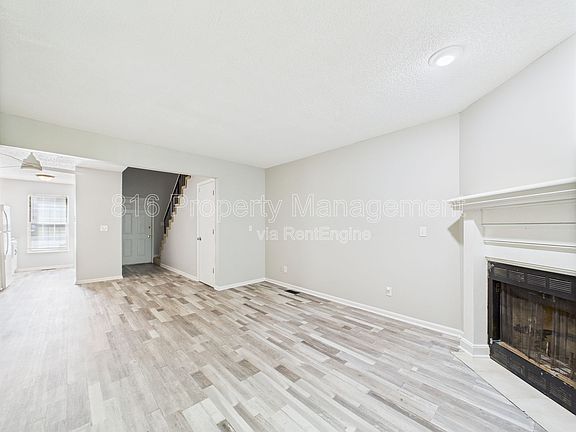 4th image of 7941 NW 79th Pl
