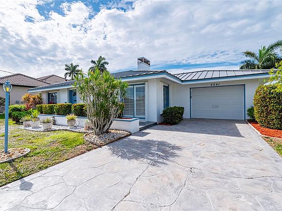 4th image of 2241 Gulfview Rd