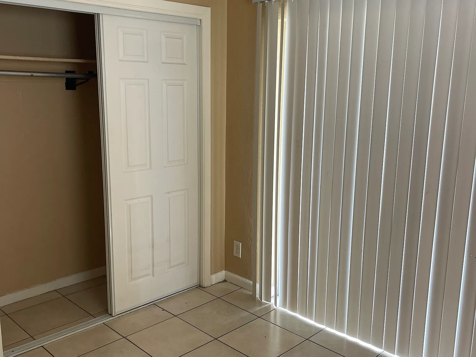 2 bed, 3250 sqft, $1,700 — Photo 2