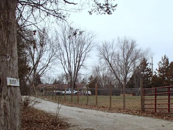 9201 Ridge Rd, Dittmer, MO 63023