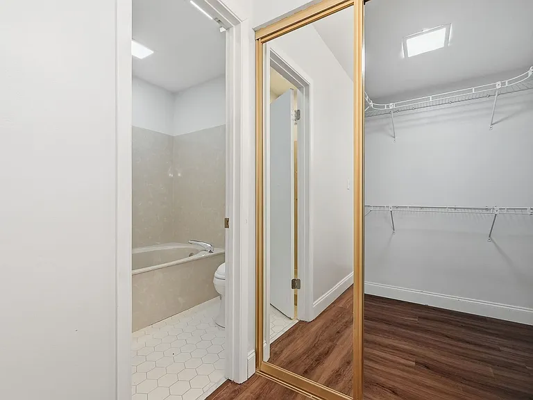 114 Gleneagles Dr — Photo 37