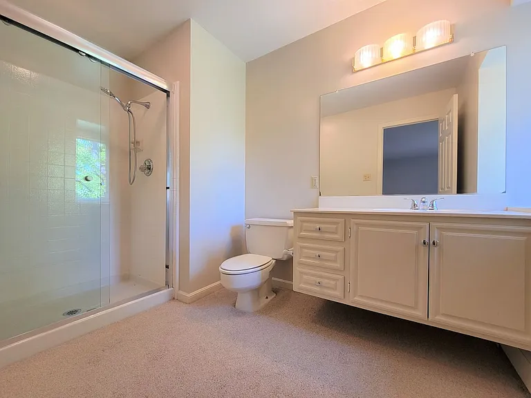 345 Selby Ln — Photo 18