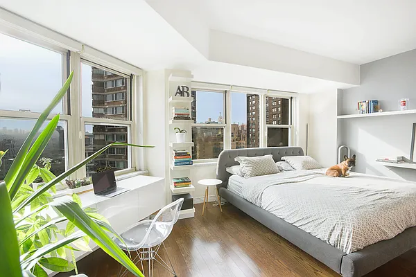 Sold by Corcoran | media 6