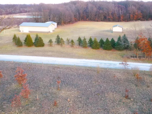 349 W 300th Rd S, Morocco, IN 47963