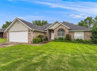 3131 Amberwood St, Springdale, AR 72762