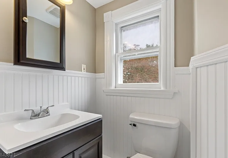 182-184 W Cliff St — Photo 16